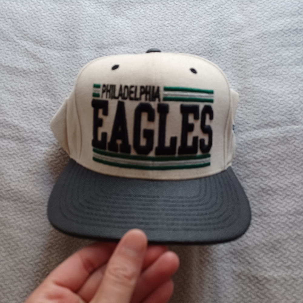 Mitchell & Ness NFL white and green Eagles baseball hat